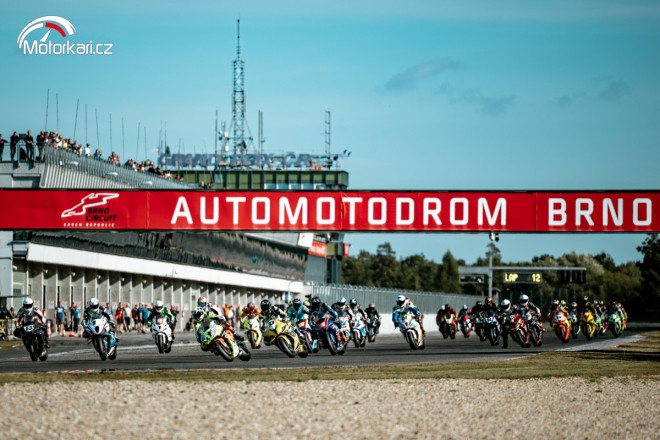 Velká cena Bohumila Staši rozhodne o motocyklových mistrech