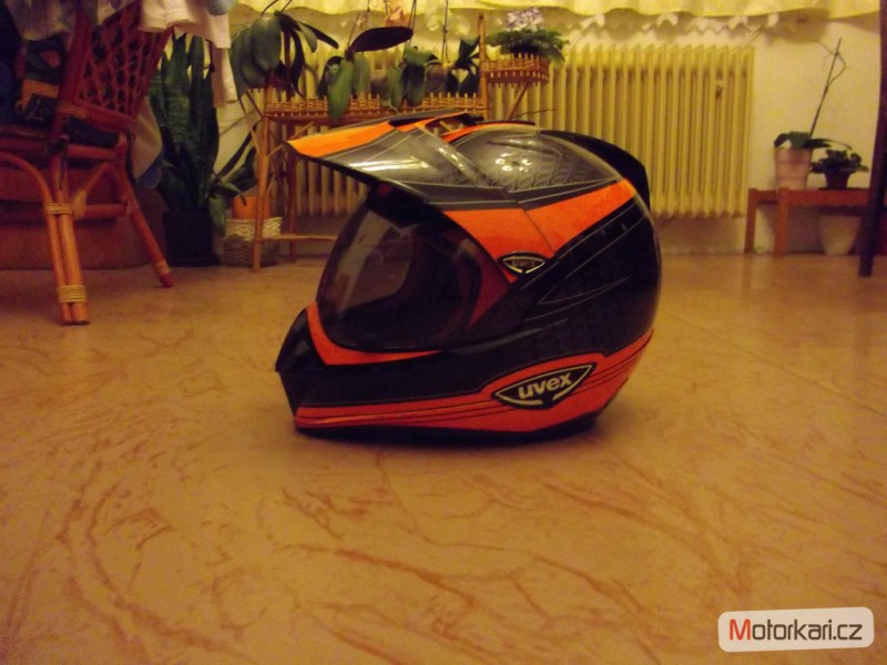 Recenze Přilby Uvex Enduro orange flat na motorce Honda XR 125 L |  Motorkáři.cz