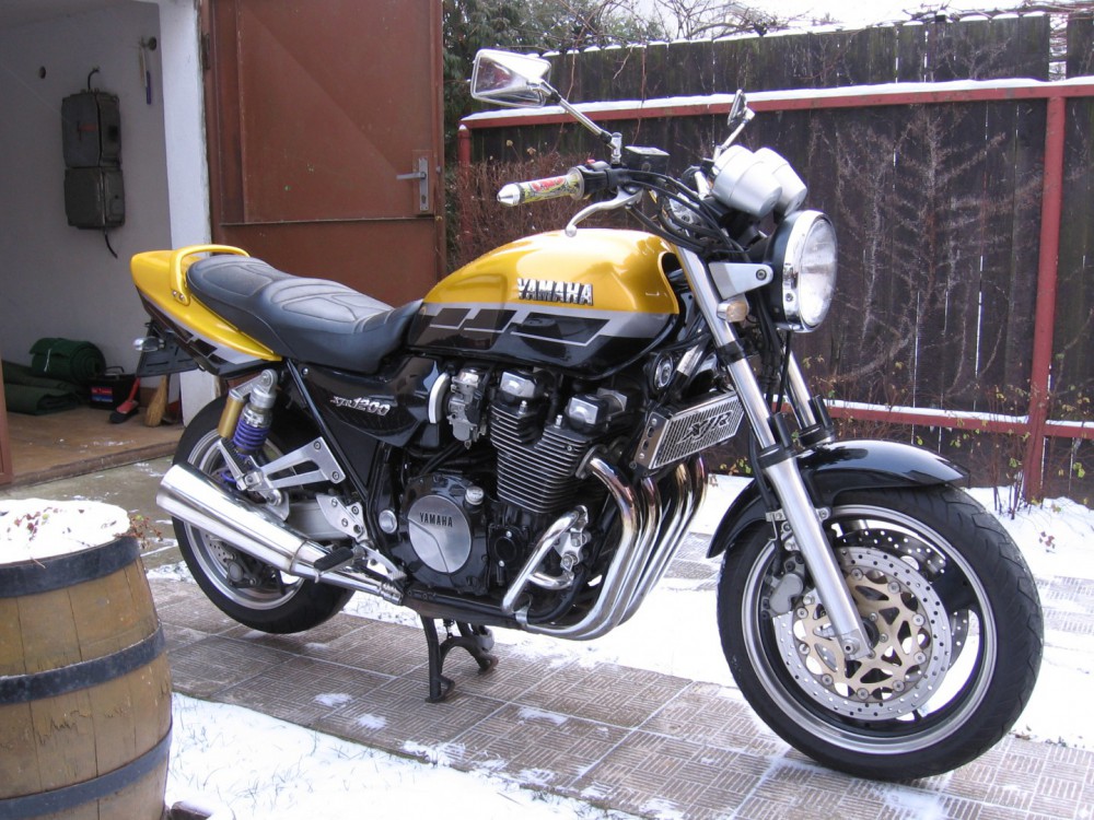 Yamaha XJR 1200 | Katalog motocyklů a motokatalog na Motorkáři.cz