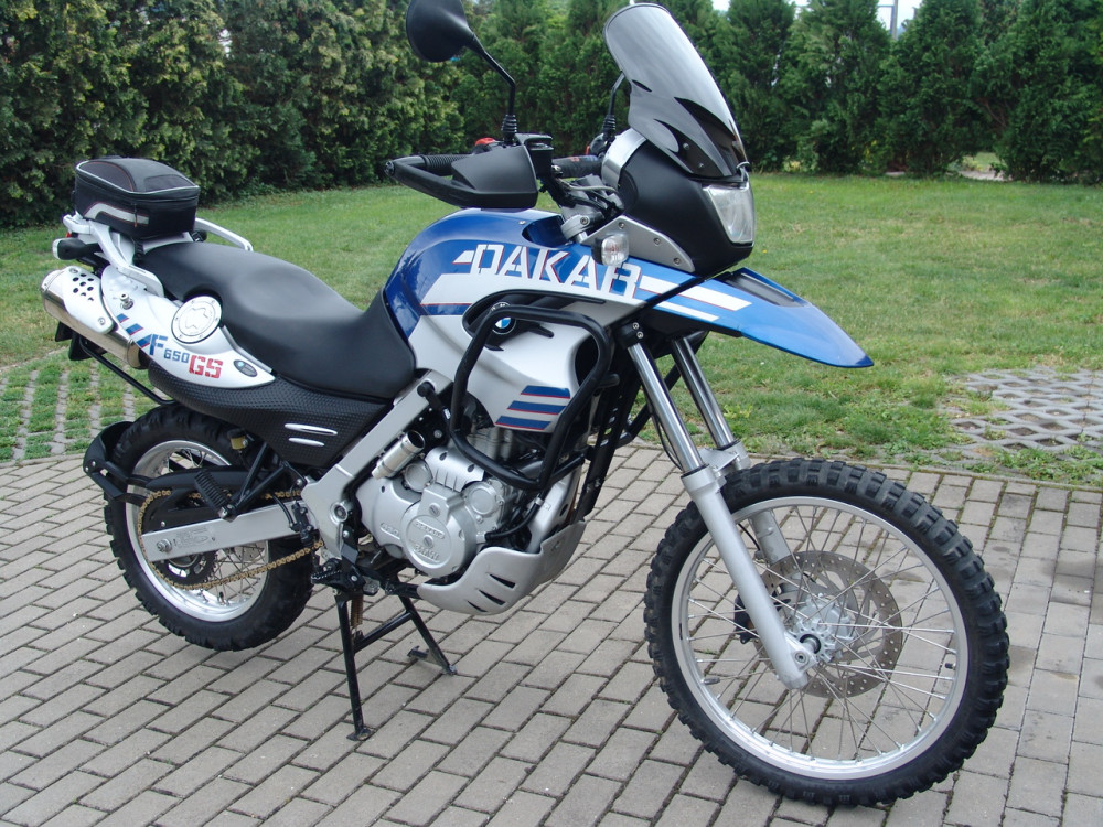 BMW F 650 GS Dakar | Katalog motocyklů a motokatalog na Motorkáři.cz