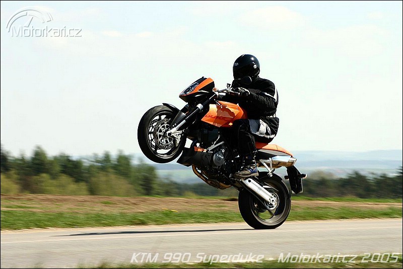 KTM 990 SuperDuke | Katalog motocyklů a motokatalog na Motorkáři.cz