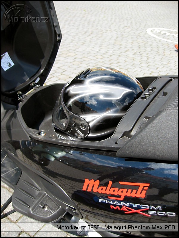 Malaguti Phantom Max 200 | Motorkáři.cz
