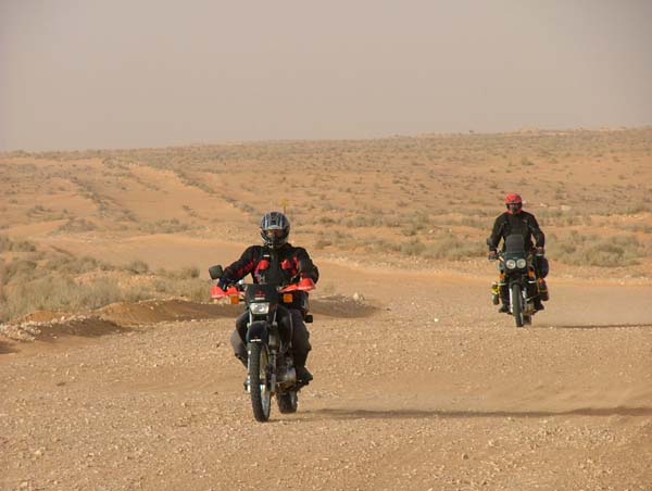 Motorkářská expedice Tunis 2005 | Motorkáři.cz