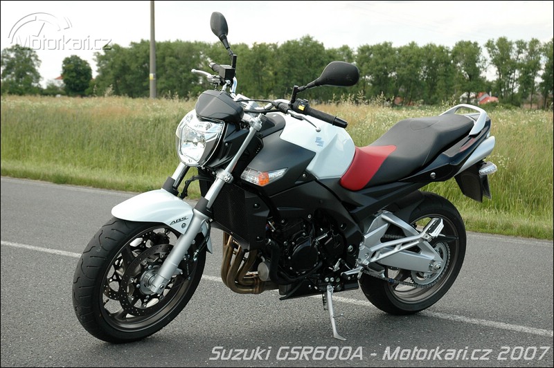 Suzuki GSR600A | Motorkáři.cz