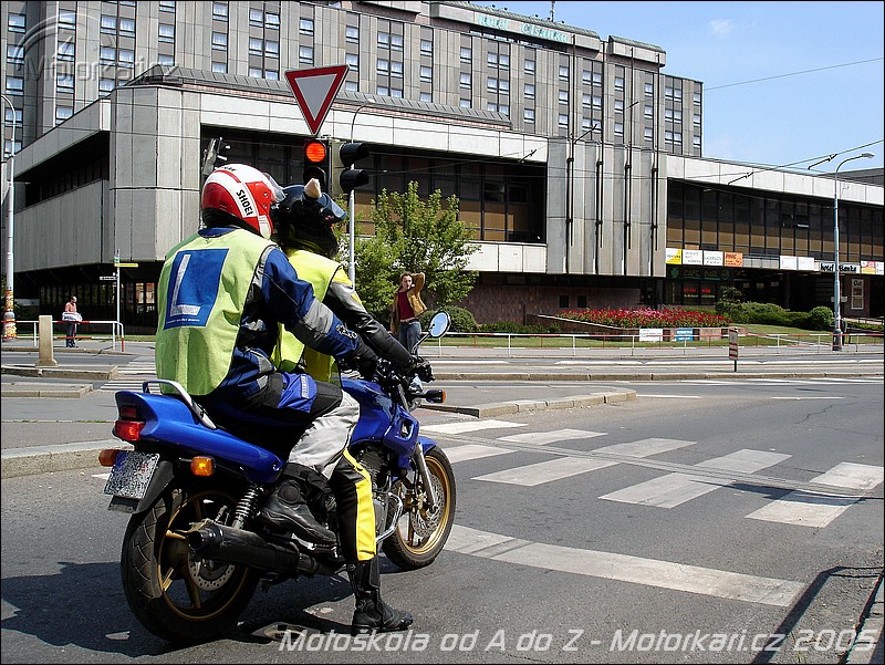 Když holky sedlají motorky | Motorkáři.cz
