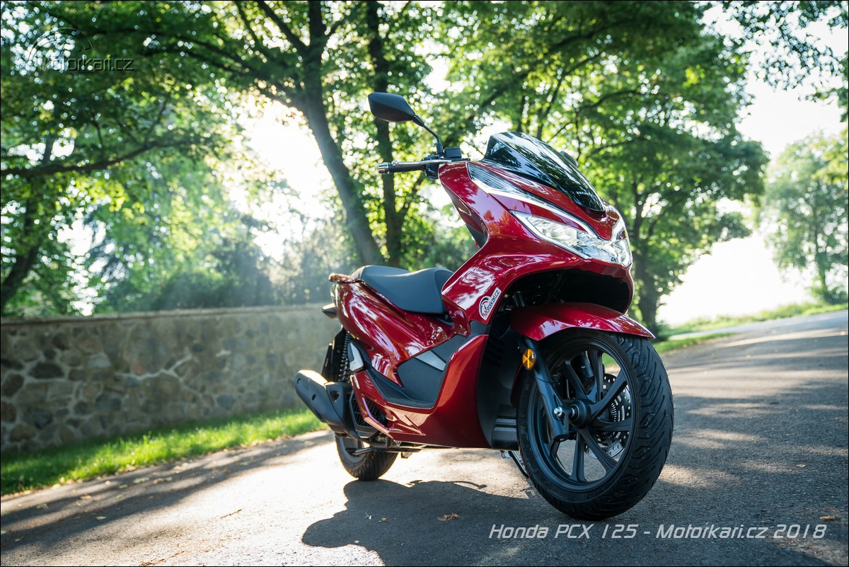 Honda PCX 125: pořád bestseller? | Motorkáři.cz