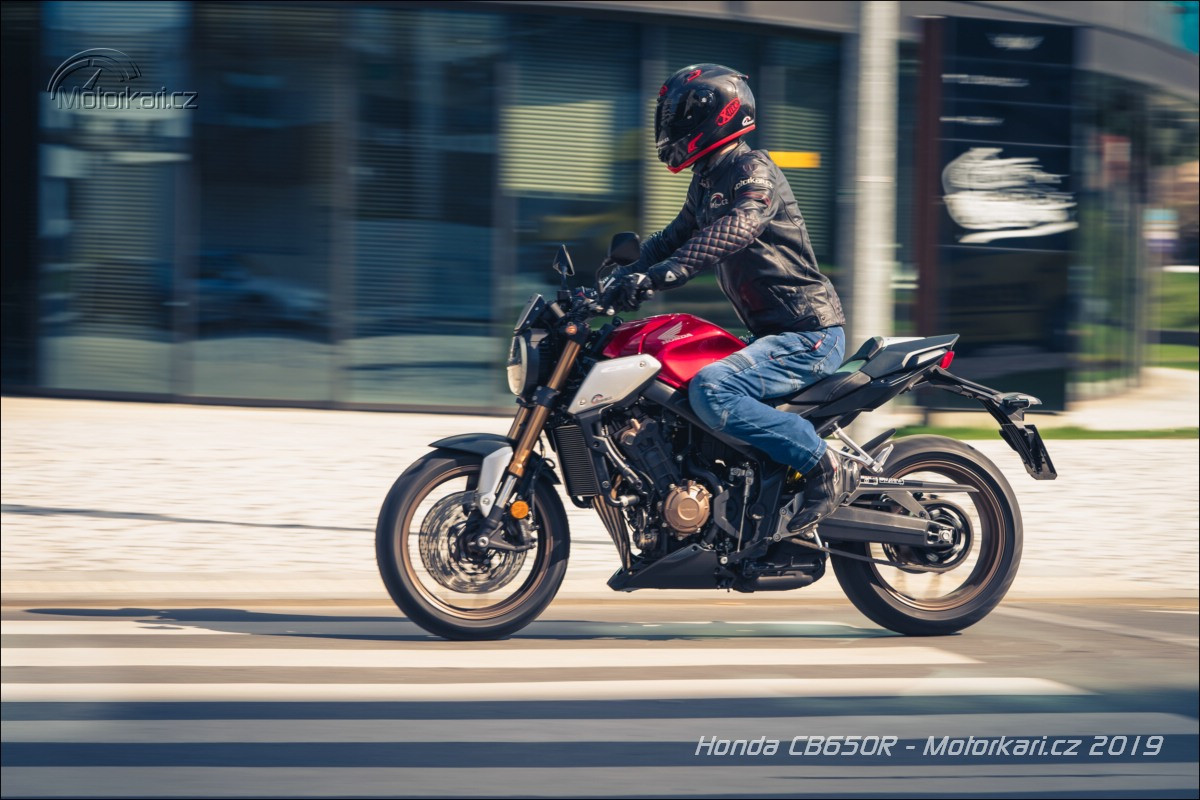 Honda CB650R: Zase o kousek dokonalejší? | Motorkáři.cz