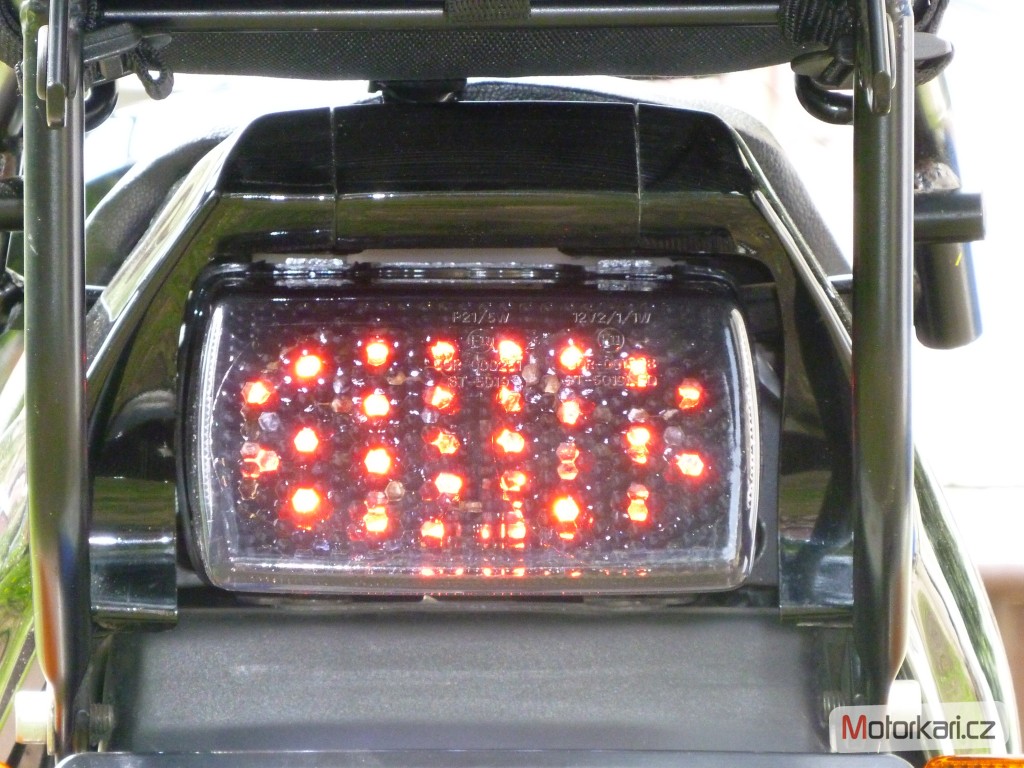 LED zadní světlo Suzuki GS 500E | Motorkáři.cz